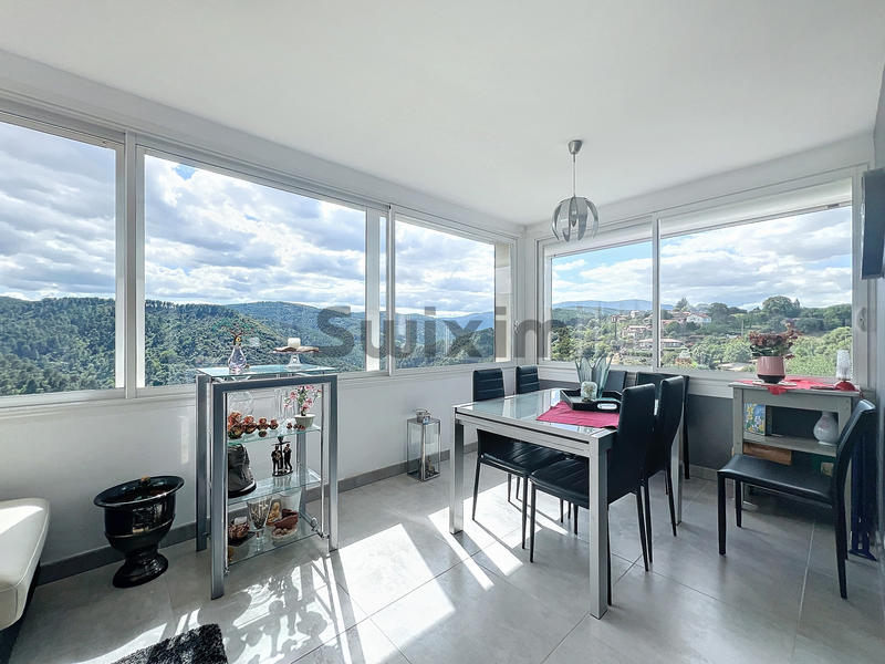 Villa - 113 m² - 6 pièces