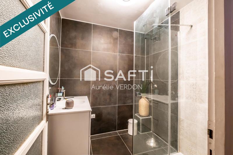 Maison - 230 m² - 7 pièces