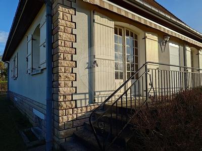 Maison - 97 m² - 3 pièces