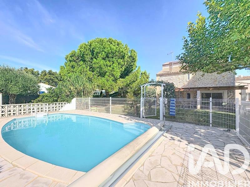 Maison - 268 m² - 9 pièces