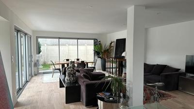 Maison - 155 m² - 8 pièces