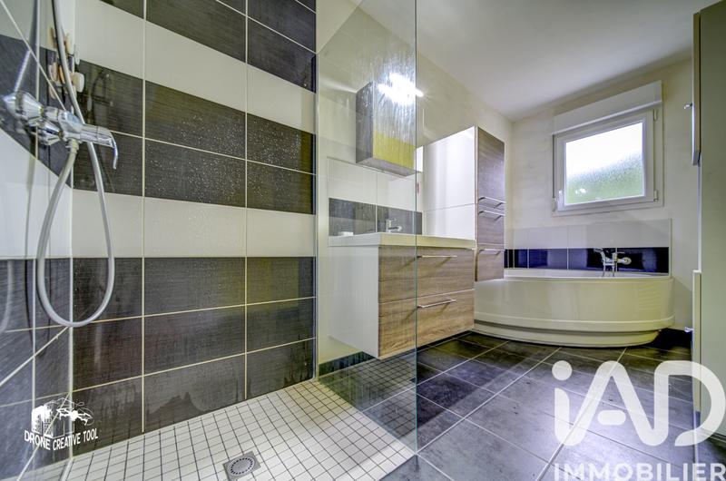 Maison - 92 m² - 5 pièces