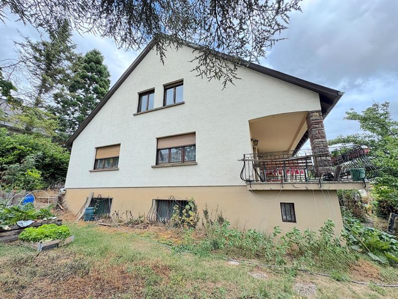 Maison - 250 m² - 9 pièces