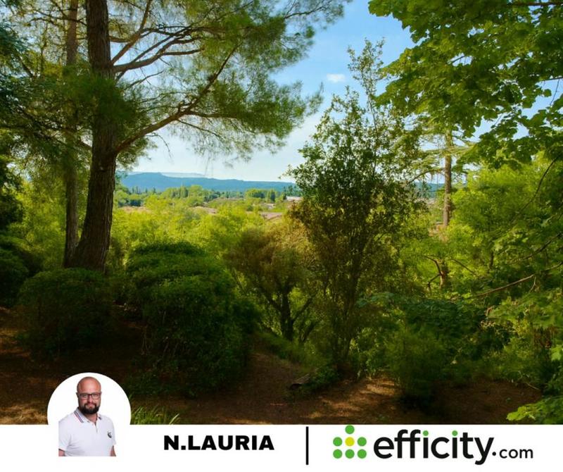 Maison - 185 m² - 9 pièces