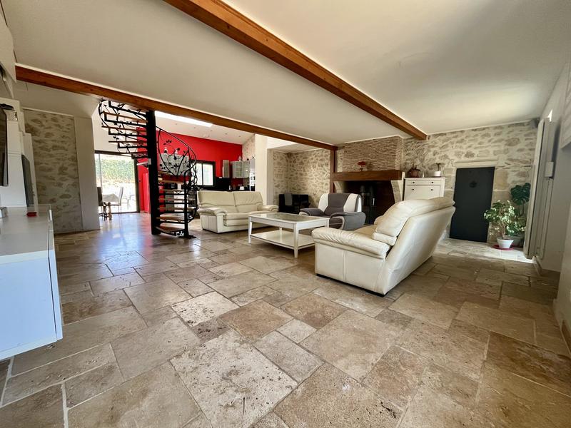 Maison - 190 m² - 6 pièces