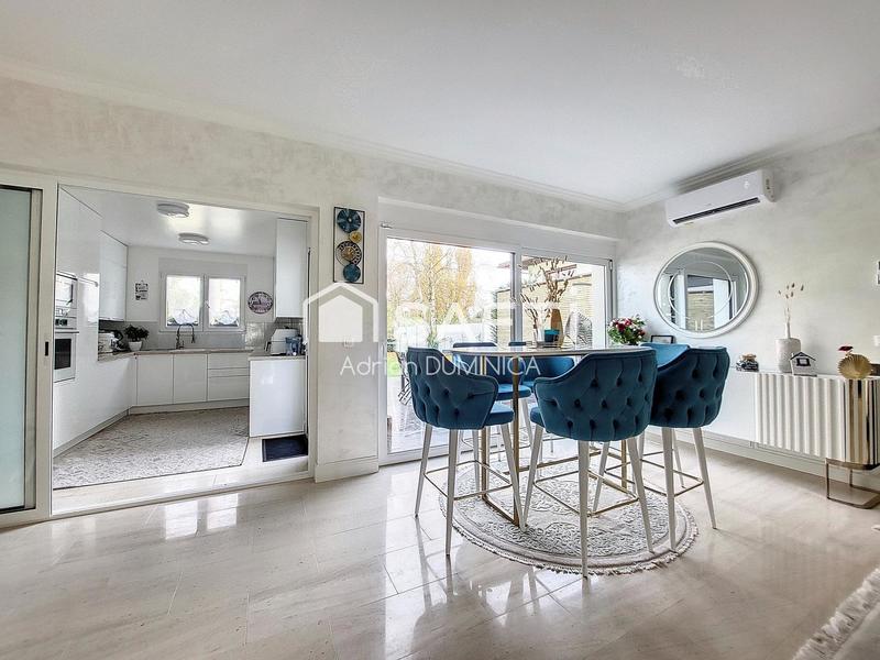 Maison - 194 m² - 8 pièces