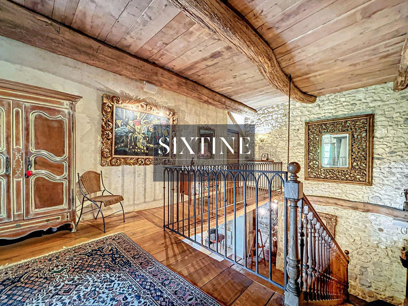 Maison ancienne - 552 m² - 10 pièces