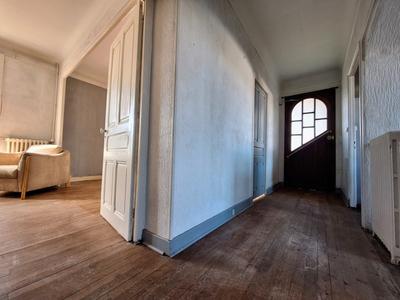 Maison - 104 m² - 4 pièces