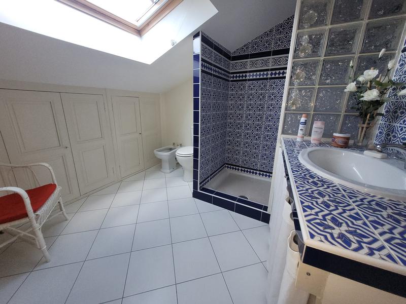 Maison - 170 m² - 8 pièces