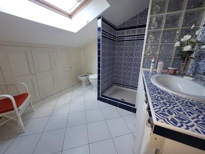 Maison - 170 m² - 8 pièces