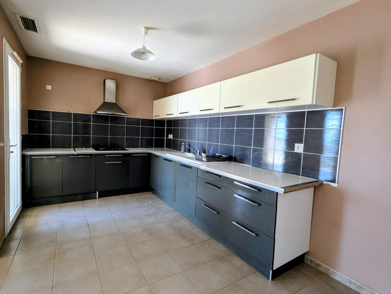 Villa - 100 m² - 5 pièces