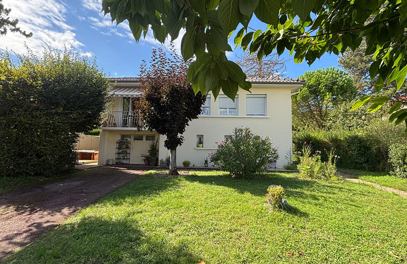 Maison - 80 m² - 5 pièces
