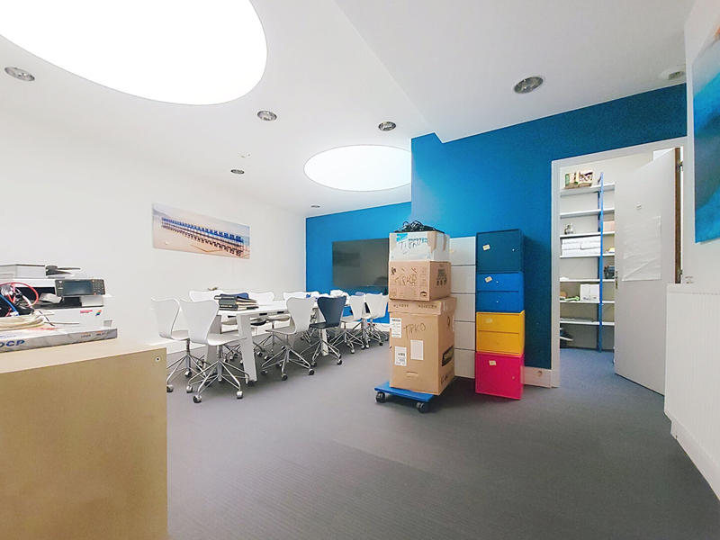 Bureau - 233 m² - 8 pièces