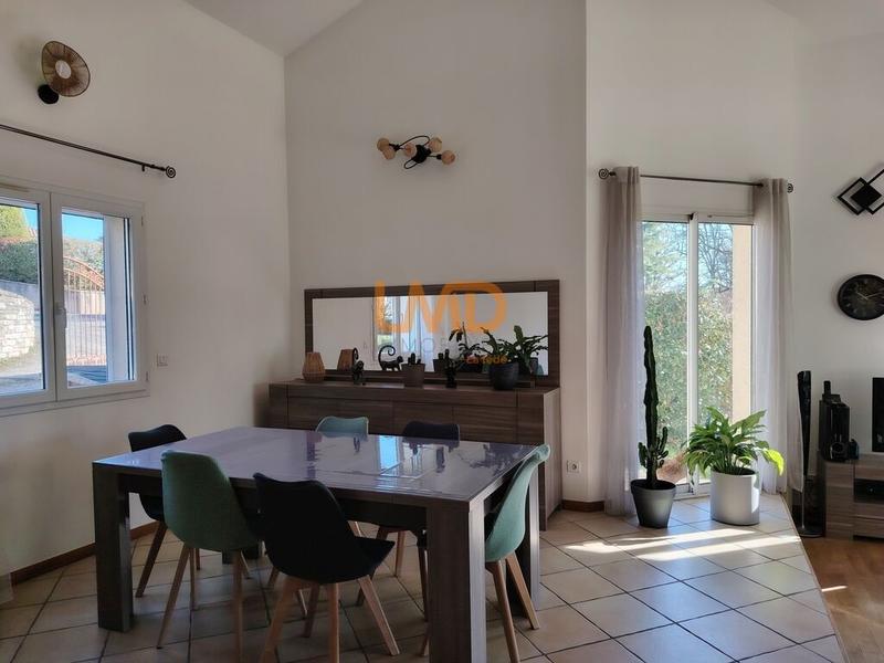 Maison - 155 m² - 6 pièces