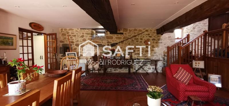 Maison - 280 m² - 10 pièces