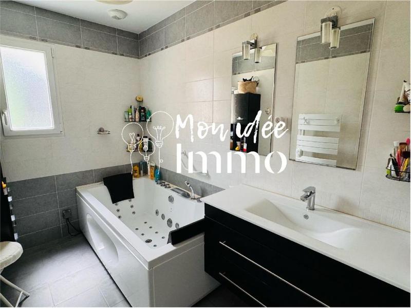 Maison - 95 m² - 5 pièces