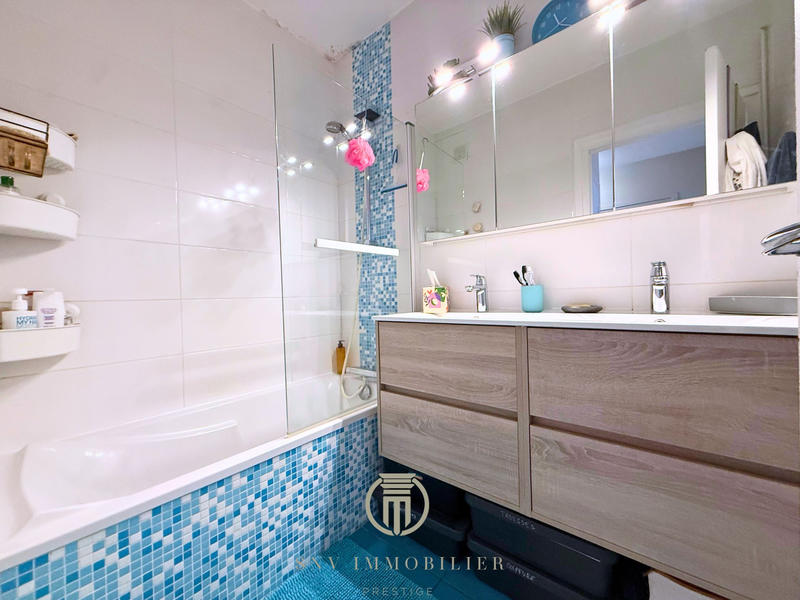 Appartement - 80 m² - 4 pièces