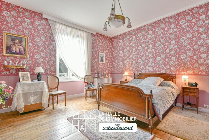 Château - 267 m² - 10 pièces