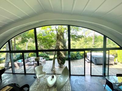 Maison - 260 m² - 7 pièces