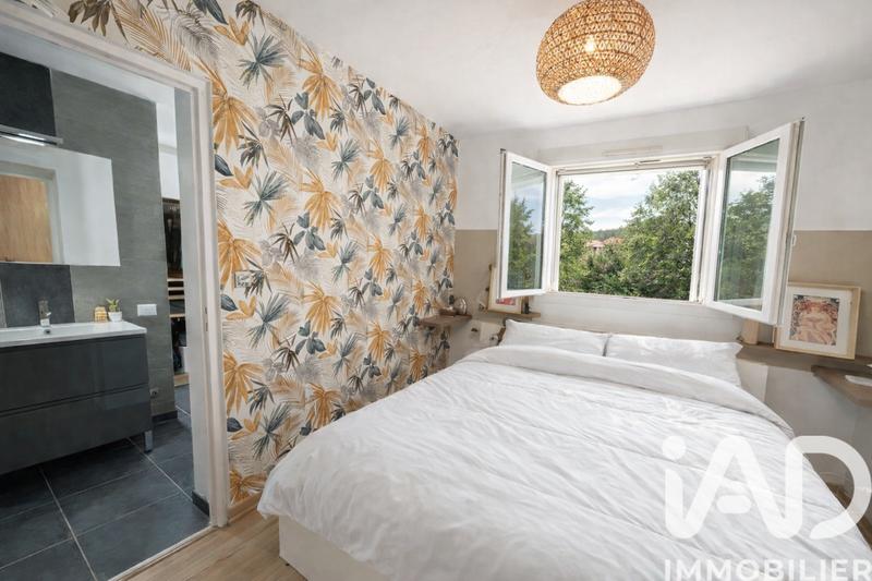 Maison - 96 m² - 5 pièces