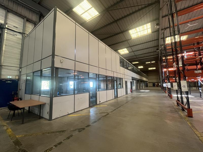 Local d'activités - 6 700 m²