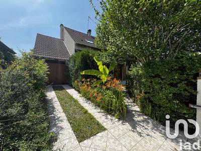 Maison - 121 m² - 7 pièces