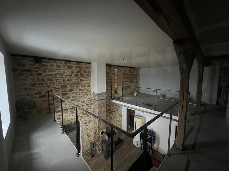 Maison - 250 m² - 6 pièces