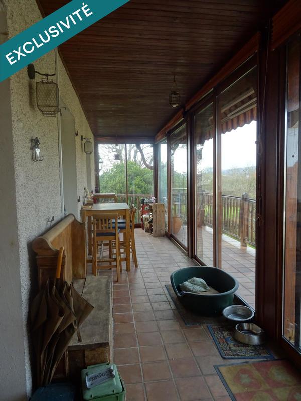 Maison - 196 m² - 8 pièces