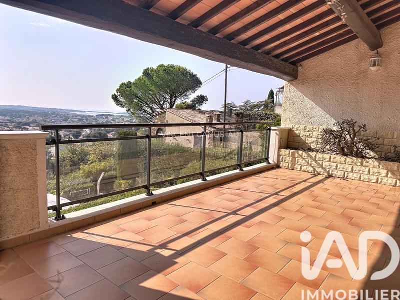 Maison - 195 m² - 6 pièces