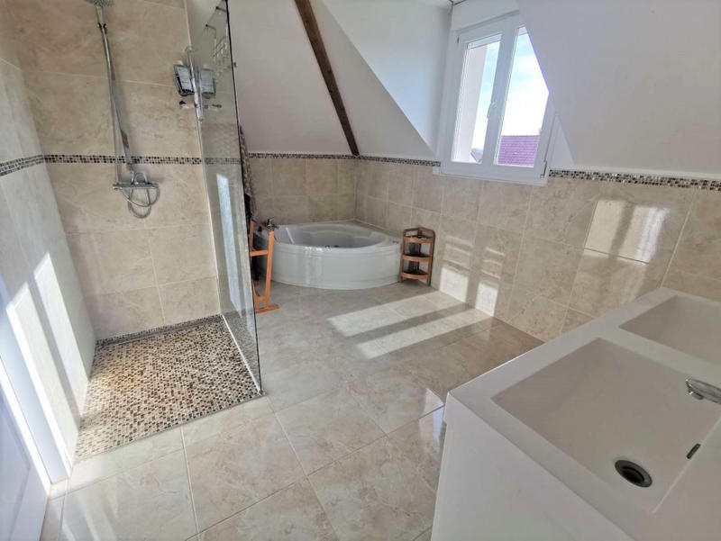 Maison - 177 m² - 5 pièces