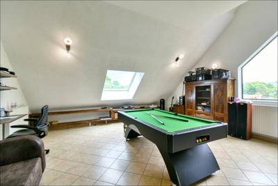 Maison - 219 m² - 8 pièces