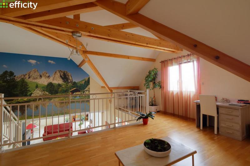 Maison - 215 m² - 7 pièces