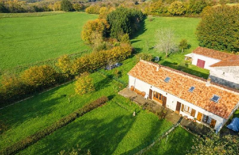 Maison - 98 m² - 3 pièces