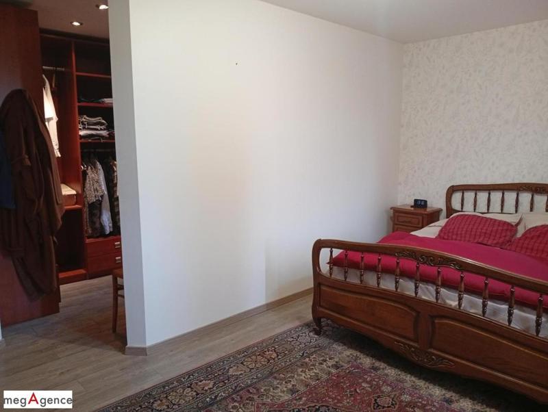 Maison traditionnelle - 148 m² - 7 pièces