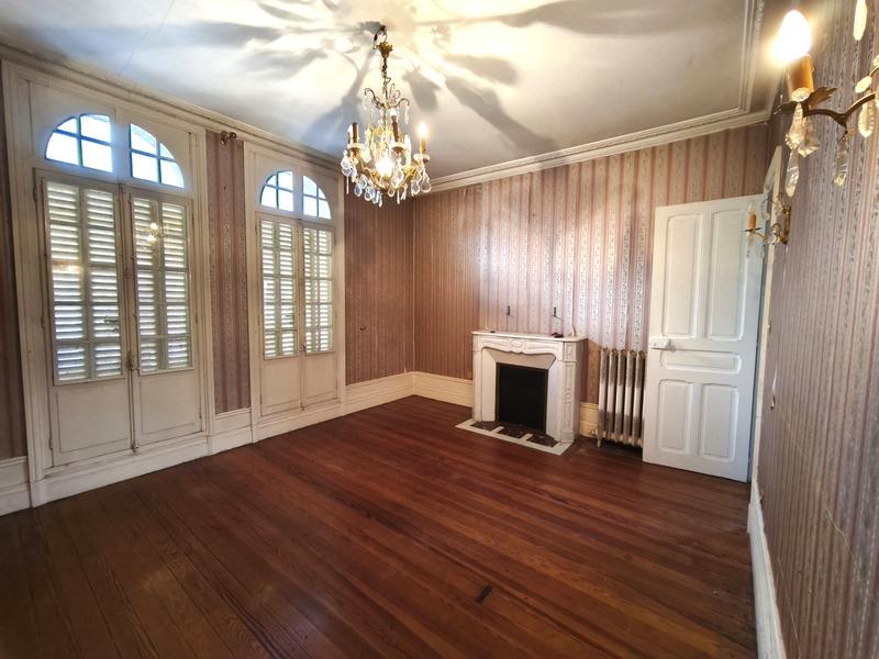 Villa - 232 m² - 9 pièces