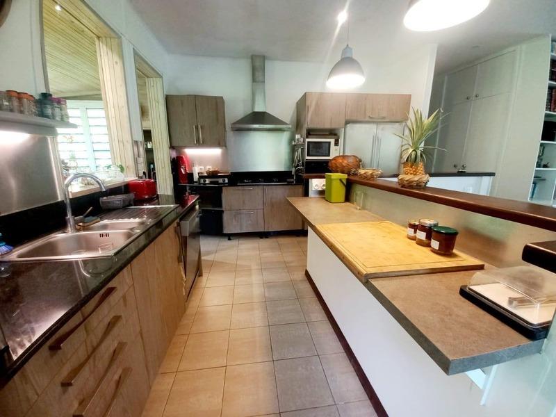 Villa - 257 m² - 9 pièces