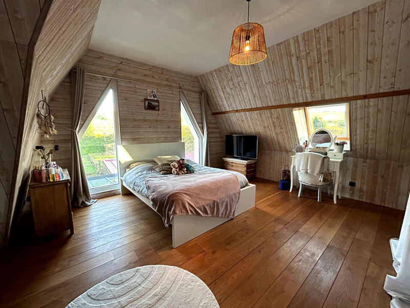 Maison - 200 m² - 5 pièces