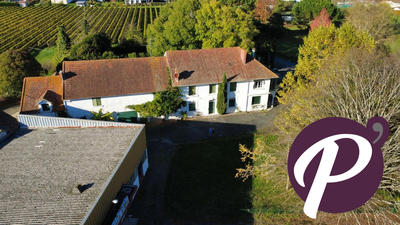 Maison - 350 m² - 10 pièces