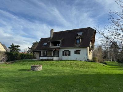 Maison traditionnelle - 154 m² - 4 pièces