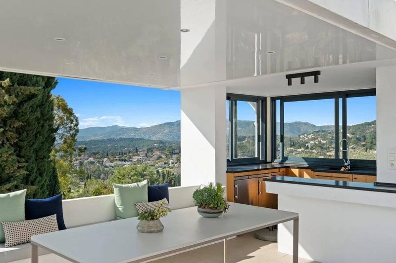 Villa - 300 m² - 8 pièces