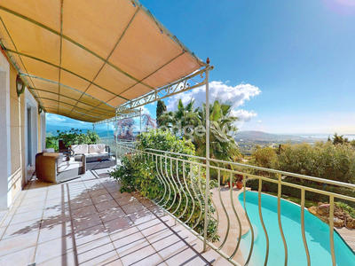 Villa - 142 m² - 5 pièces