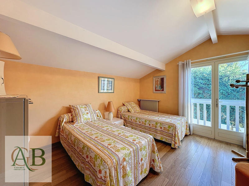 Maison - 159 m² - 5 pièces