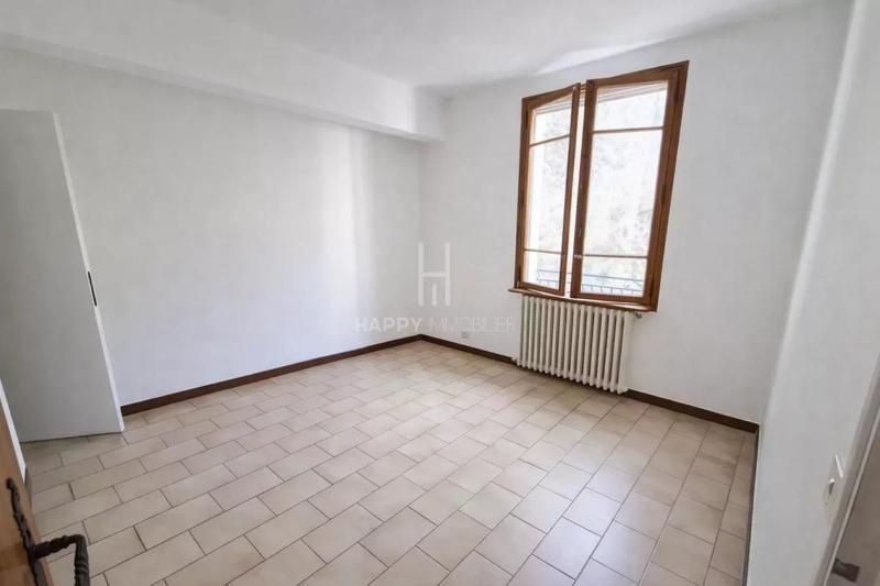 Maison de ville - 118 m² - 9 pièces