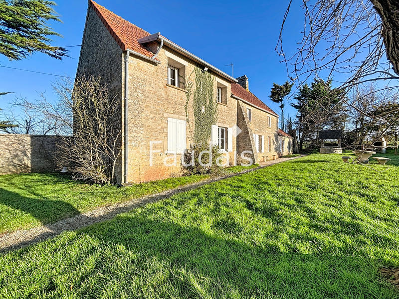 Maison - 267 m² - 11 pièces