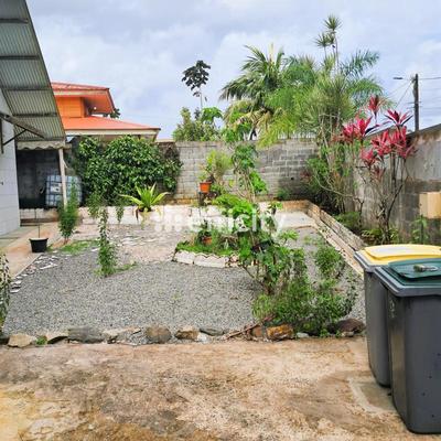 Maison - 246 m² - 11 pièces