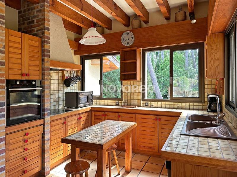 Maison - 190 m² - 6 pièces