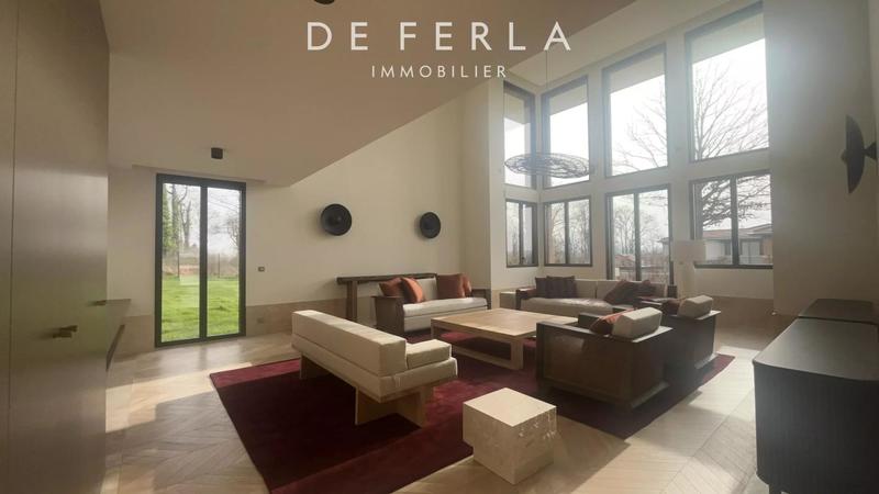 Demeure - 50 m² - 10 pièces