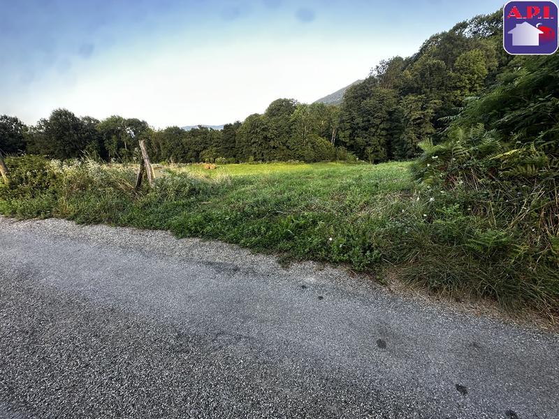 Terrain constructible - 5 734 m²