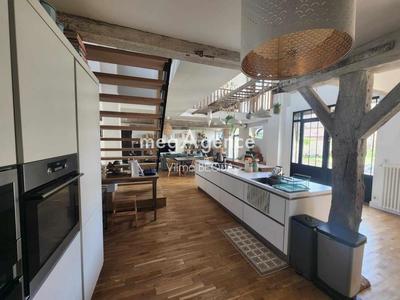 Maison - 400 m² - 6 pièces