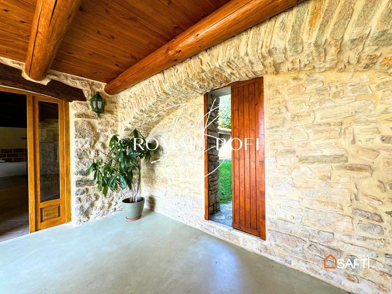 Maison - 283 m² - 12 pièces